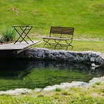 Evergreen Haven - Terrace & Bbq アパート